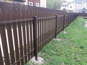 Забор из евроштакетника с утрамбовкой щебнем 70 метров фото в Княгинино