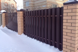 Забор из евроштакетника в шахматном порядке 30 метров фото в Княгинино