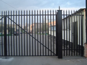 Сварные заборы с бетонированием столбов 12 метров фото в Княгинино