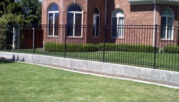 Сварные заборы на ленточном фундаменте 80 метров фото в Княгинино