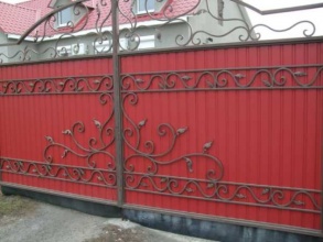 Кованые заборы с профнастилом 150 метров фото в Княгинино