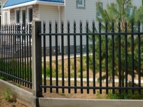 Сварные заборы на ленточном фундаменте 12 метров фото в Княгинино