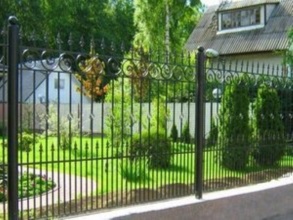 Кованые заборы на ленточном фундаменте 80 метров фото в Княгинино