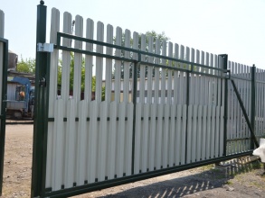 Евроштакетник откатные ворота - пример 17 фото под ключ с установкой